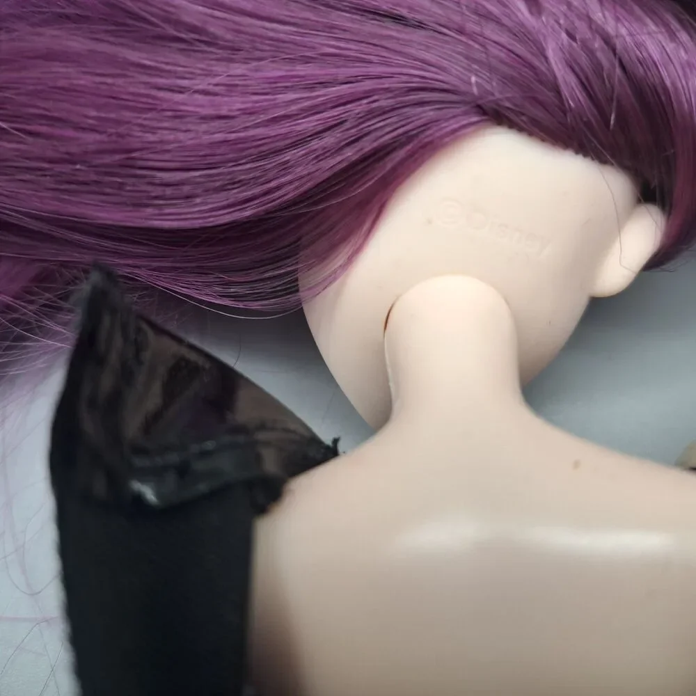 2014 Hasbro DISNEY DESCENDANTS MAL Articulated DOLL Isle of the Lost